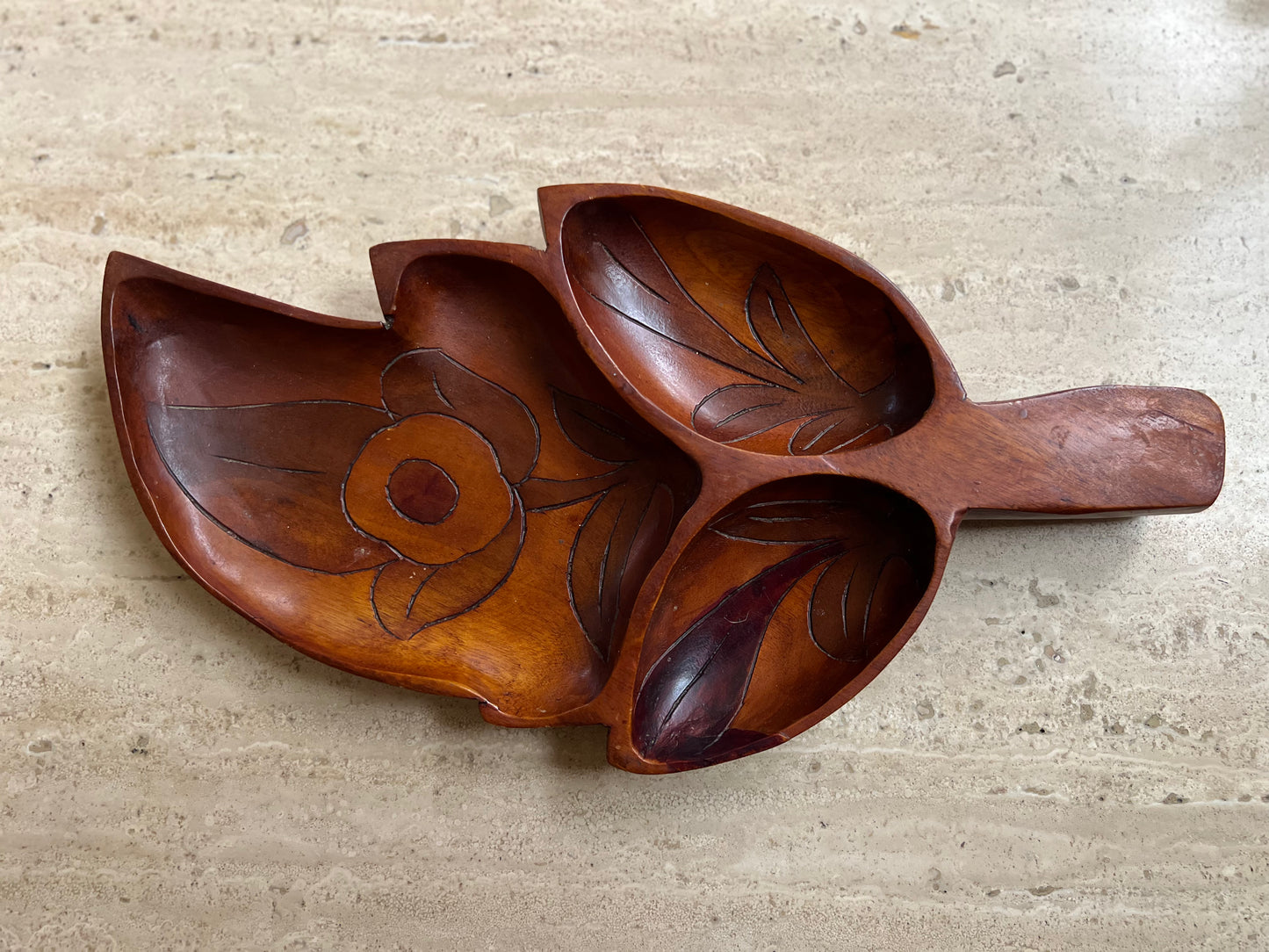 Hand-Carved Wooden Leaf Serving Tray – Sectional