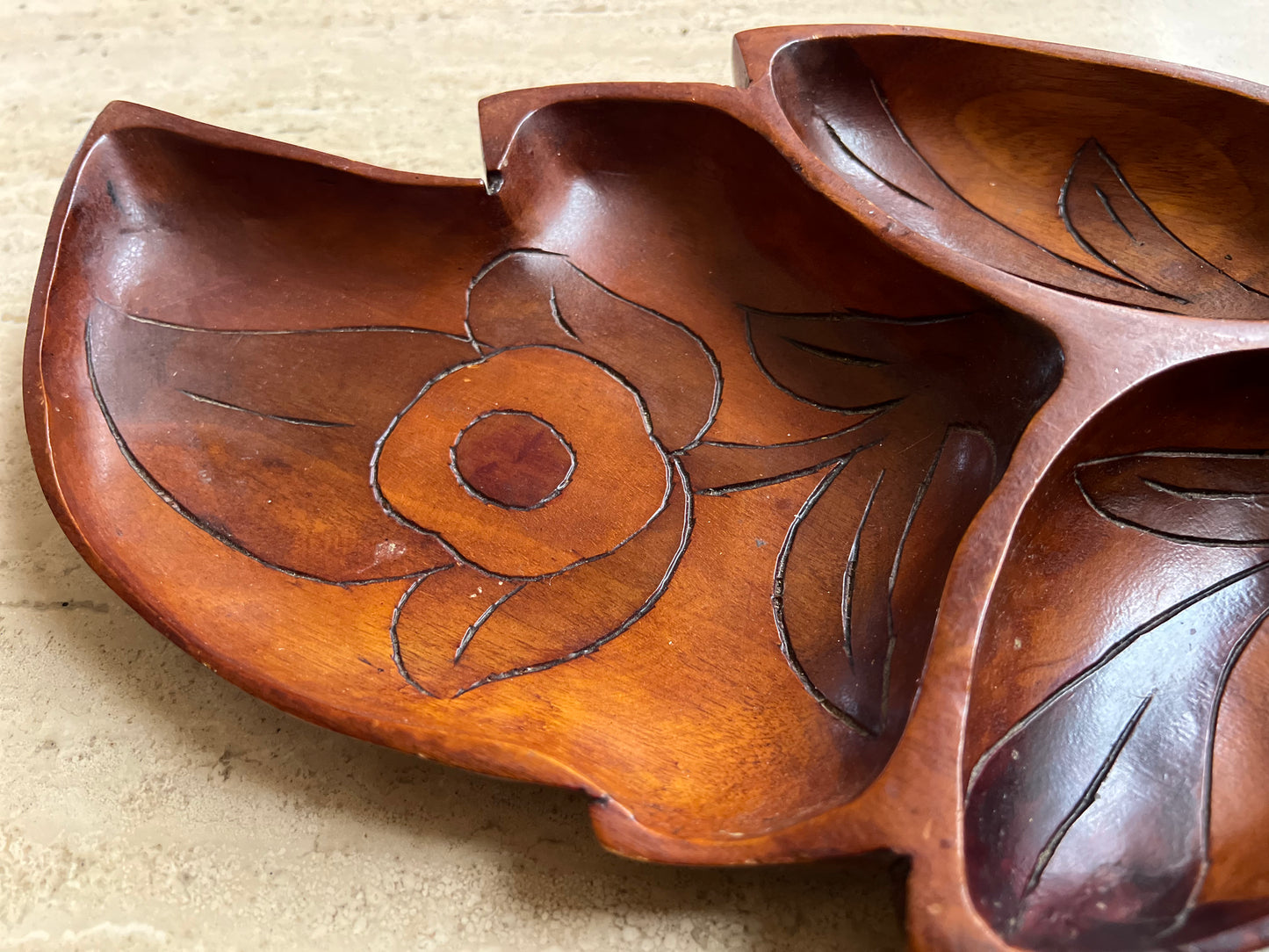 Hand-Carved Wooden Leaf Serving Tray – Sectional