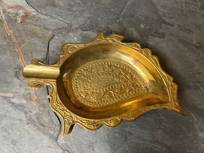 Vintage Brass Leaf-Shaped Plates – Set of 4