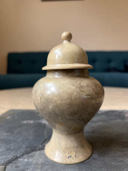Hand-Carved Marble Urn – Classical Silhouette