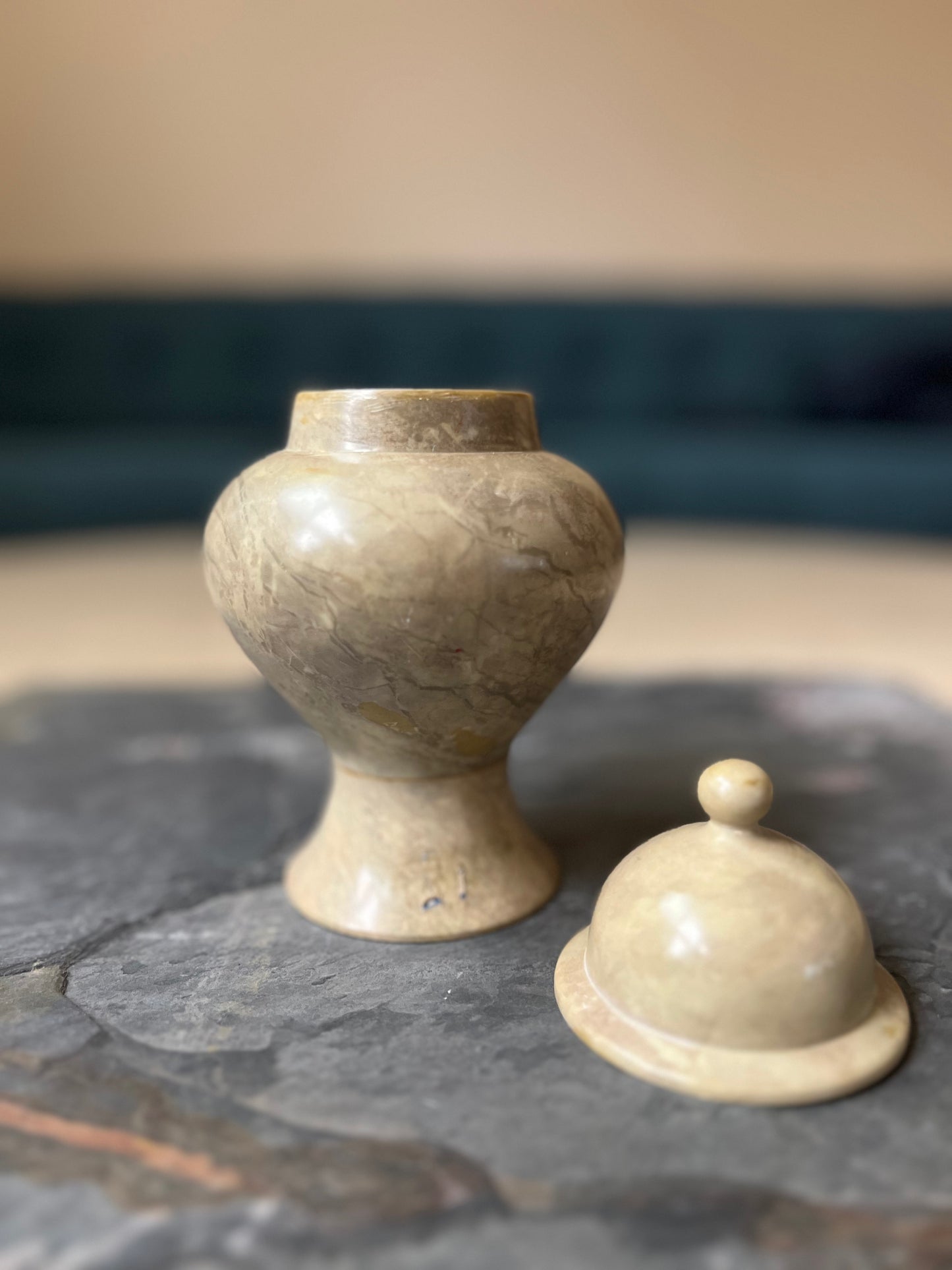 Hand-Carved Marble Urn – Classical Silhouette