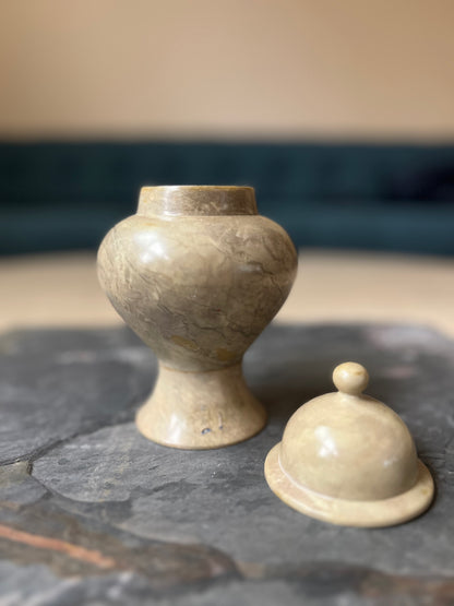 Hand-Carved Marble Urn – Classical Silhouette